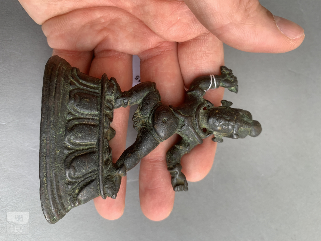 A BRONZE FIGURE OF VAJRAPANI - 图6